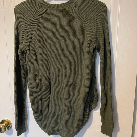 Sweater - Picture 5 of 6